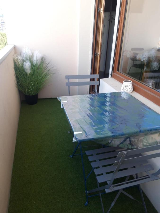 Gambetta Insolite Apartment Chambery Bagian luar foto