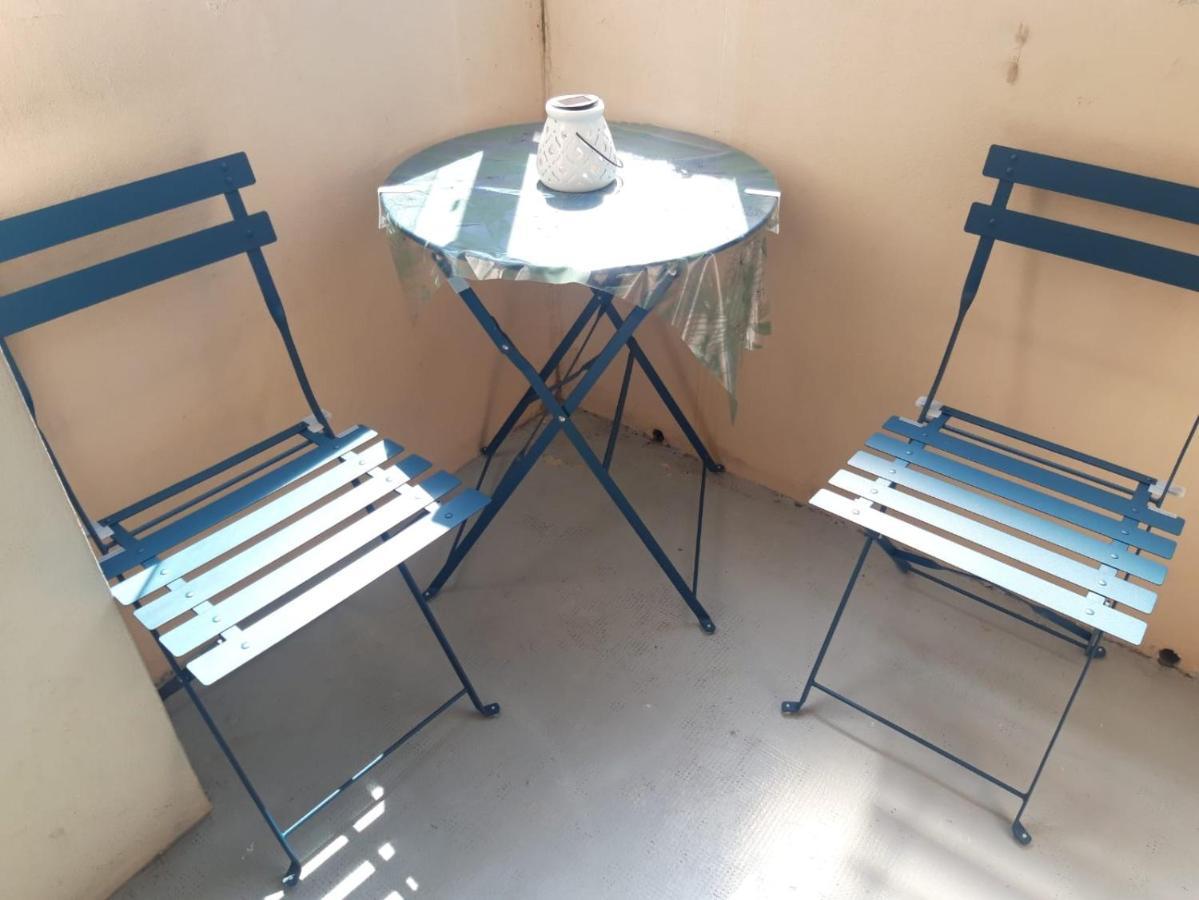 Gambetta Insolite Apartment Chambery Bagian luar foto