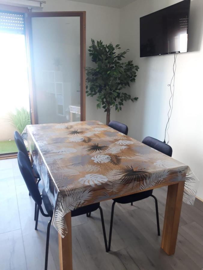Gambetta Insolite Apartment Chambery Bagian luar foto
